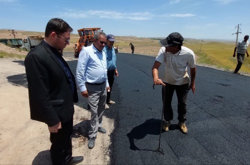  معاون عمرانی فرماندار از پروژه راه ارتباطی روستای گاوینه رود-آونلیق بازدید کرد