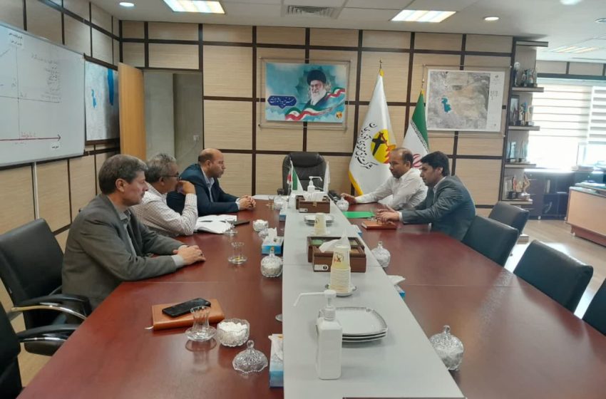  فرماندار میانه با حضور در تبریز، با مدیرعامل برق منطقه ای استان دیدار کرد