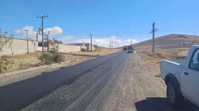  آغاز روکش کامل آسفالت محور آقکند به آستانجین