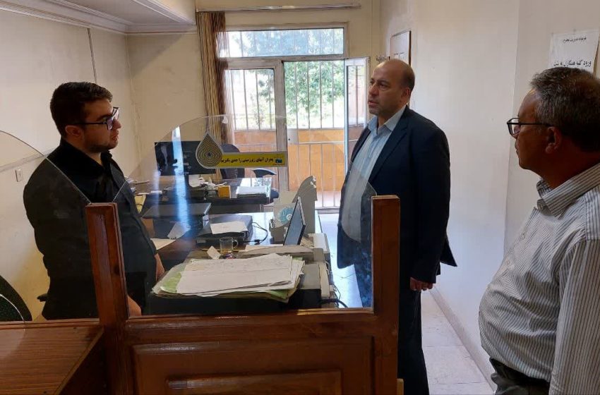  فرماندار میانه بطور سرزده از ادارات امور آب و فرهنگ و ارشاد بازدید کرد