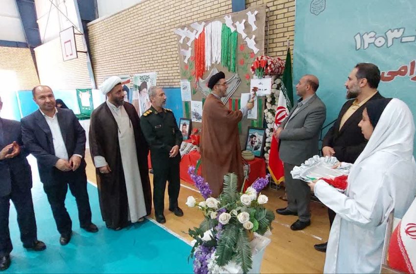  زنگ بازگشایی و زنگ مقاومت در مدرسه عفاف میانه نواخته شد