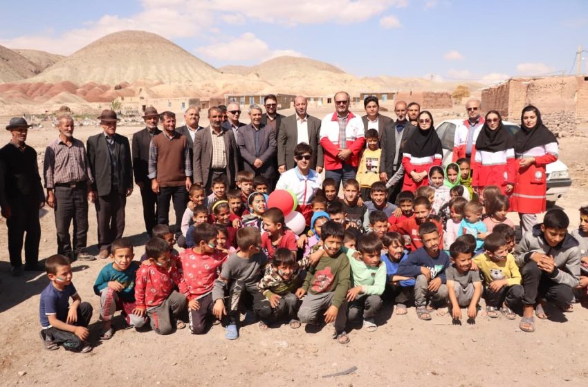  فرماندار میانه در در دیداری صمیمی، مشکلات اهالی روستای عشایرنشین حلاج علیا را بررسی کرد
