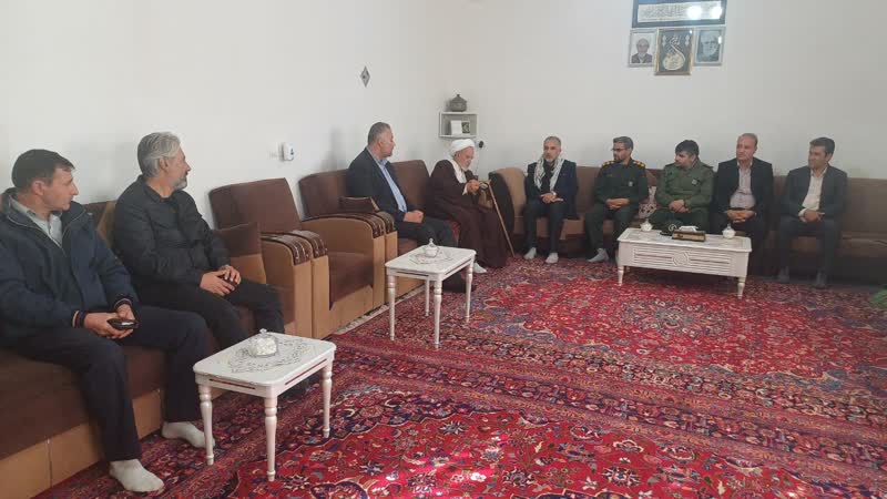  دیدار بخشدار کاغذکنان با نماینده محترم امام جمعه شهرستان در بخش کاغذکنان