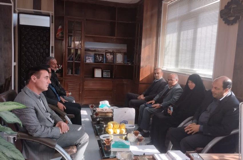  دیدار مدیر کل صندوق بیمه اجتماعی کشاورزان  وروستائیان استان با بخشدار کندوان