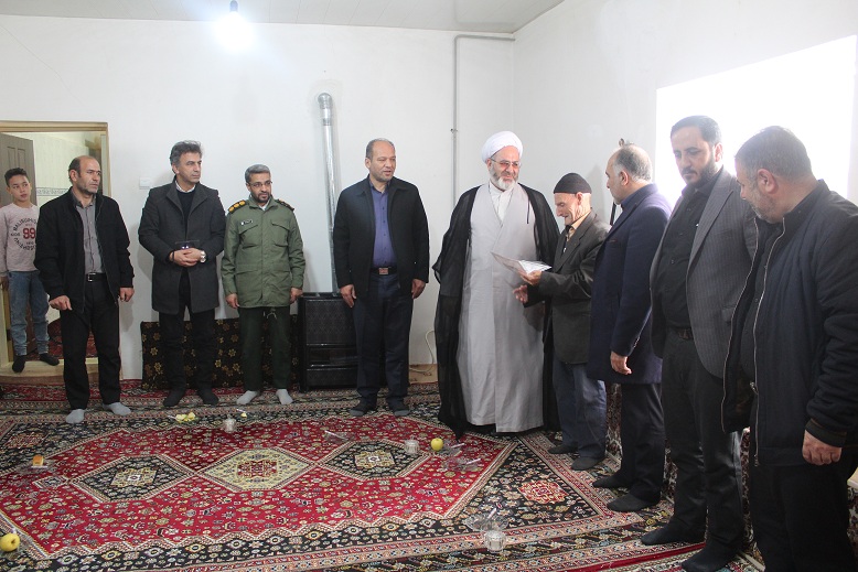  تجلیل از پدر بزرگوار  شهید در بخش کاغذکنان