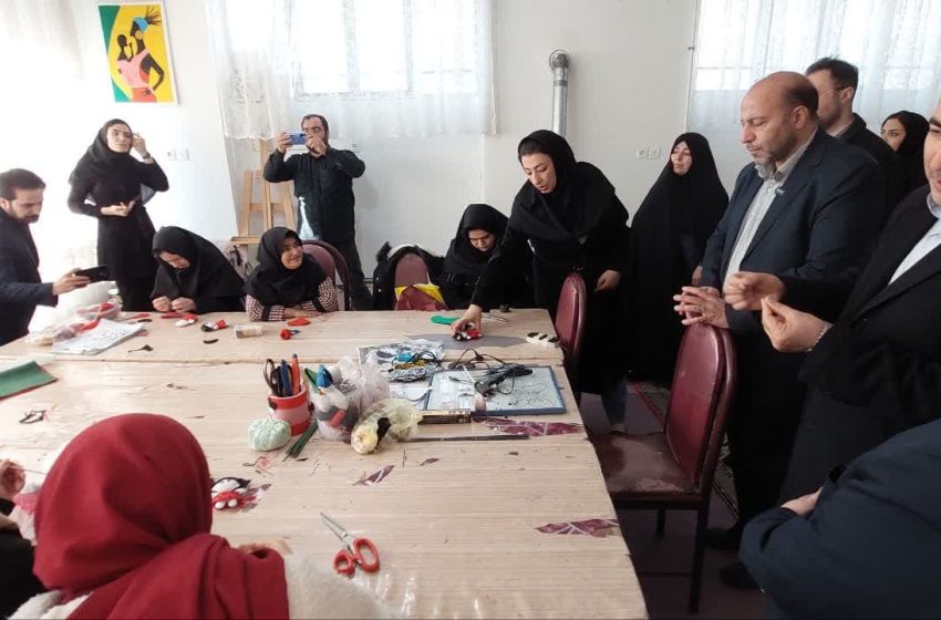  بازدید فرماندار از دو مرکز نگهداری و توانبخشی معلولین در شهرستان