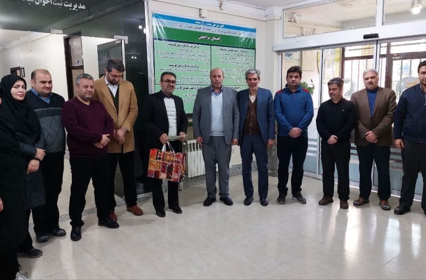  فرماندار میانه در اداره ثبت احوال میانه حضور یافت