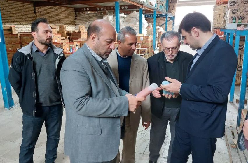  بازدید فرماندار میانه از یک واحد تولیدکننده شوینده های بهداشتی