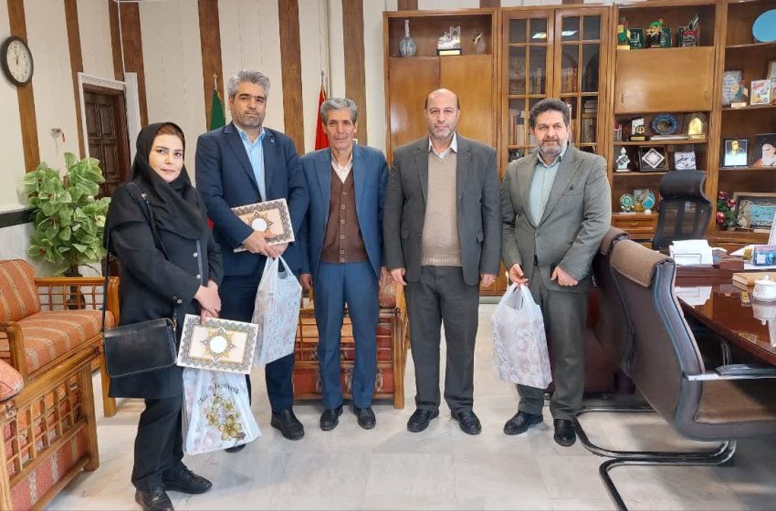  فرماندار میانه از روسای بانکهای فعال در اعطای تسهیلات اشتغالزایی تجلیل کرد