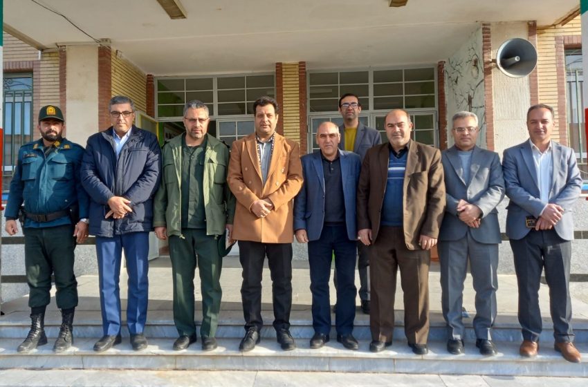  زنگ انقلاب در مدارس بخش کندوان نواخته شد