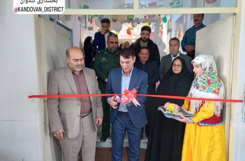  بازدید بخشدار کندوان از نمایشگاه غذاهای محلی و محصولات محلی