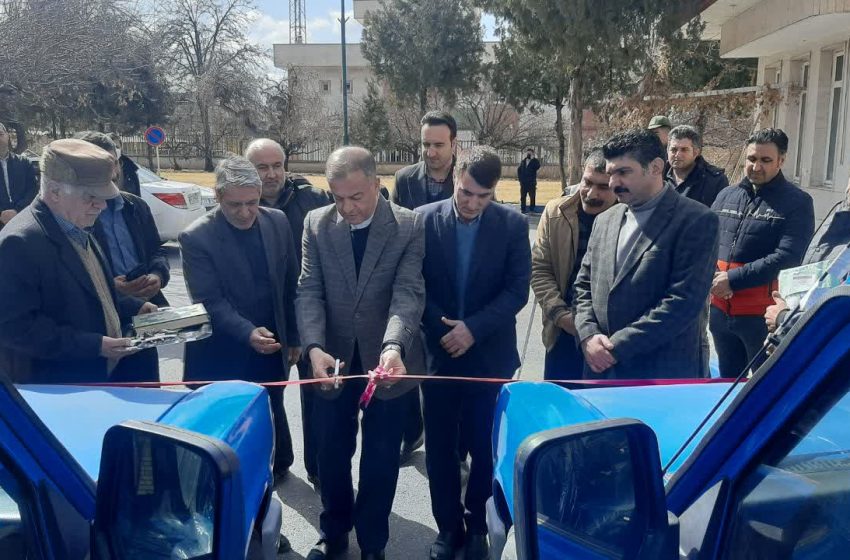  چهار دستگاه خودروی حمل پسماند به دهیاری های بخش مرکزی و کندوان تحویل شد