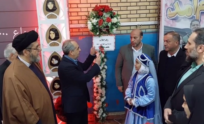  دبیرستان شهدای زینبیه میانه نماد مقاومت در برابر دشمنان است/ داستان «دهقان فداکار» صبغه ملی دارد/ دستیابی به توسعه، مستلزم کارآمدی نظام آموزشی است