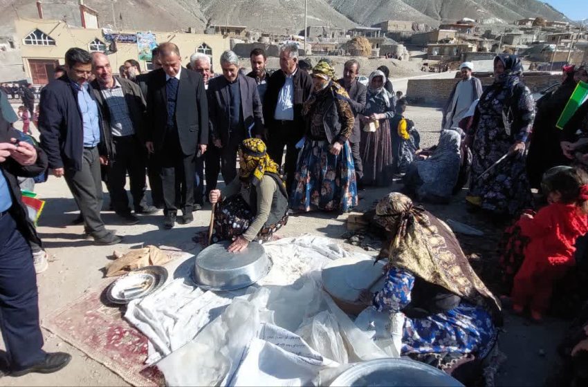  جشن انقلاب عشایر در روستای عشایرنشین موسی بلاغی بخش مرکزی میانه برپا شد