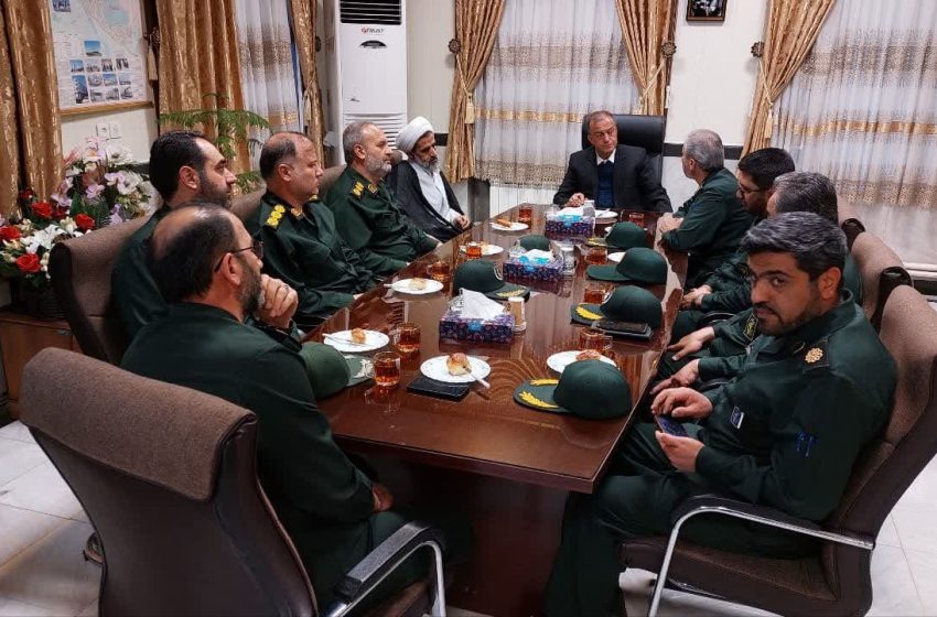  دیدار فرمانده سپاه ناحیه میانه با فرماندار شهرستان بمناسبت تبریک انتصاب
