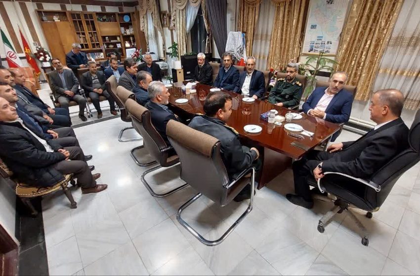  دیدار بخشدار کاغذکنان بهمراه جمعی از شورای اداری بخش با فرماندار ویژه میانه بمناسبت تبریک انتصاب