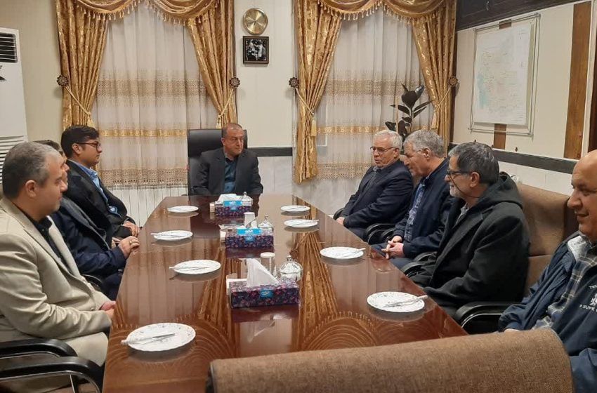  اعضای انجمن صنفی رانندگان و کانون حمل و نقل میانه با فرماندار ویژه شهرستان دیدار کردند