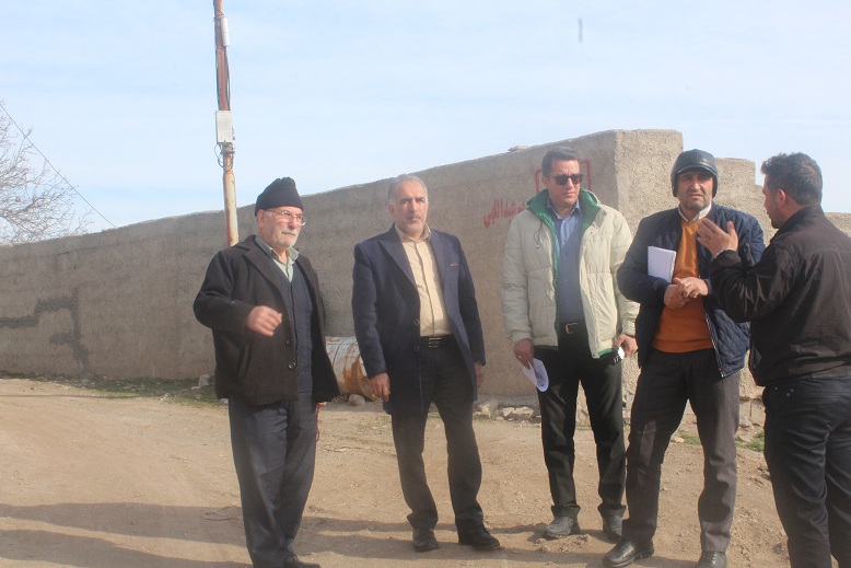  بازدید بخشدار کاغذکنان به همراه رئیس اداره برق بخش از روستای ماوی