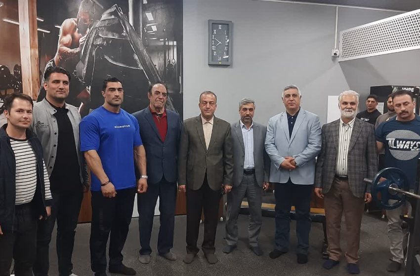  فرماندار ویژه میانه به دیدار فرشاد ولی پور قهرمان ملی میانه ای رفت