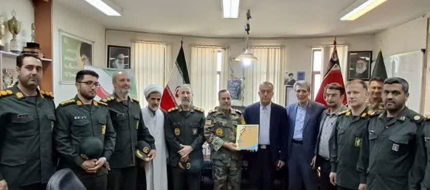  بمناسبت روز ارتش؛ فرماندار ویژه میانه‌ با فرمانده تیپ ۳۶ نزاجا در شهرستان دیدار کرد