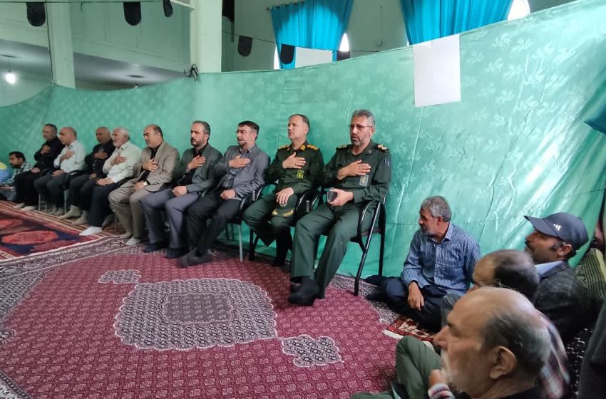  با حضور بخشدار کندوان مراسم سالگرد ارتحال امام خمینی ره در شهر ترک برگزار شد.
