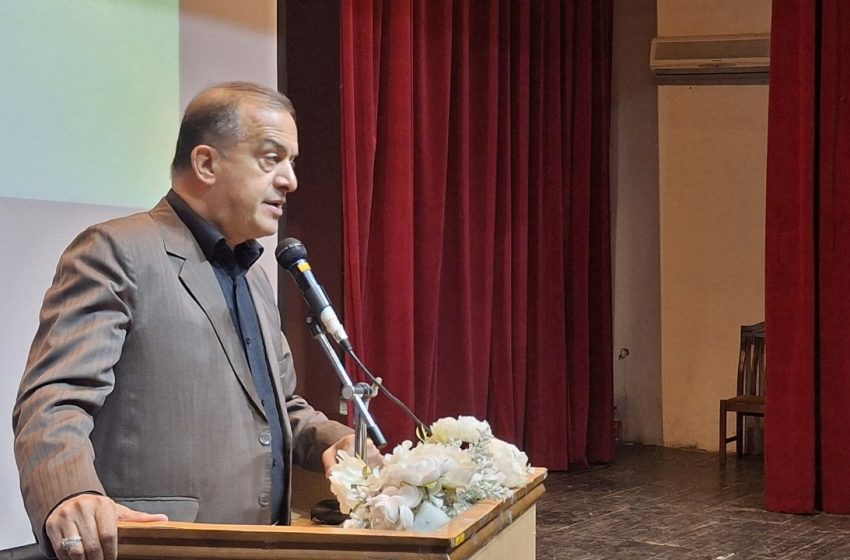  با حضور فرماندار ویژه میانه از دهیاران شهرستان تقدیر به عمل آمد