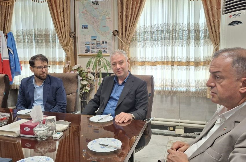  به مناسبت هفته دولت مدیرعامل شرکت فولاد آذربایجان با فرماندار ویژه میانه دیدار کردند