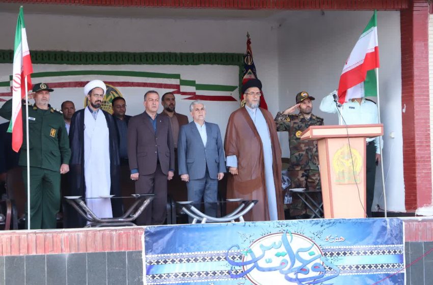  صبحگاه مشترک نیرو‌های مسلح در شهرستان میانه برگزار شد