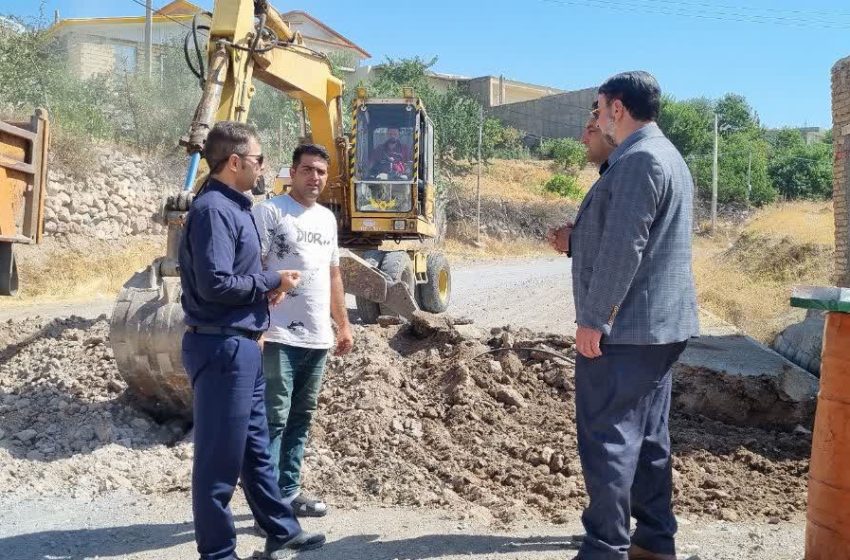  بازدید بخشدار کندوان از اجرای طرح هادی در روستای آرموداق