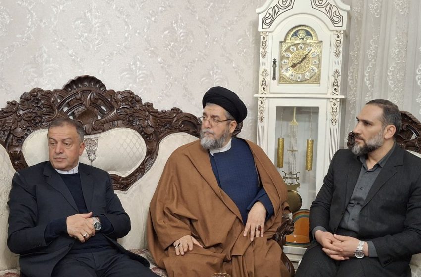  فرماندار ویژه میانه با خانواده شهید میرباقر موسوی دیدار کرد