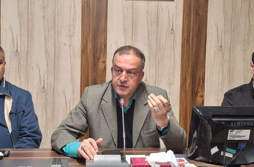  تسهیل ثبت‌نام داوطلبان شوراهای روستا و تجلیل از همکار بازنشسته در نشست فرماندار ویژه میانه با همکاران